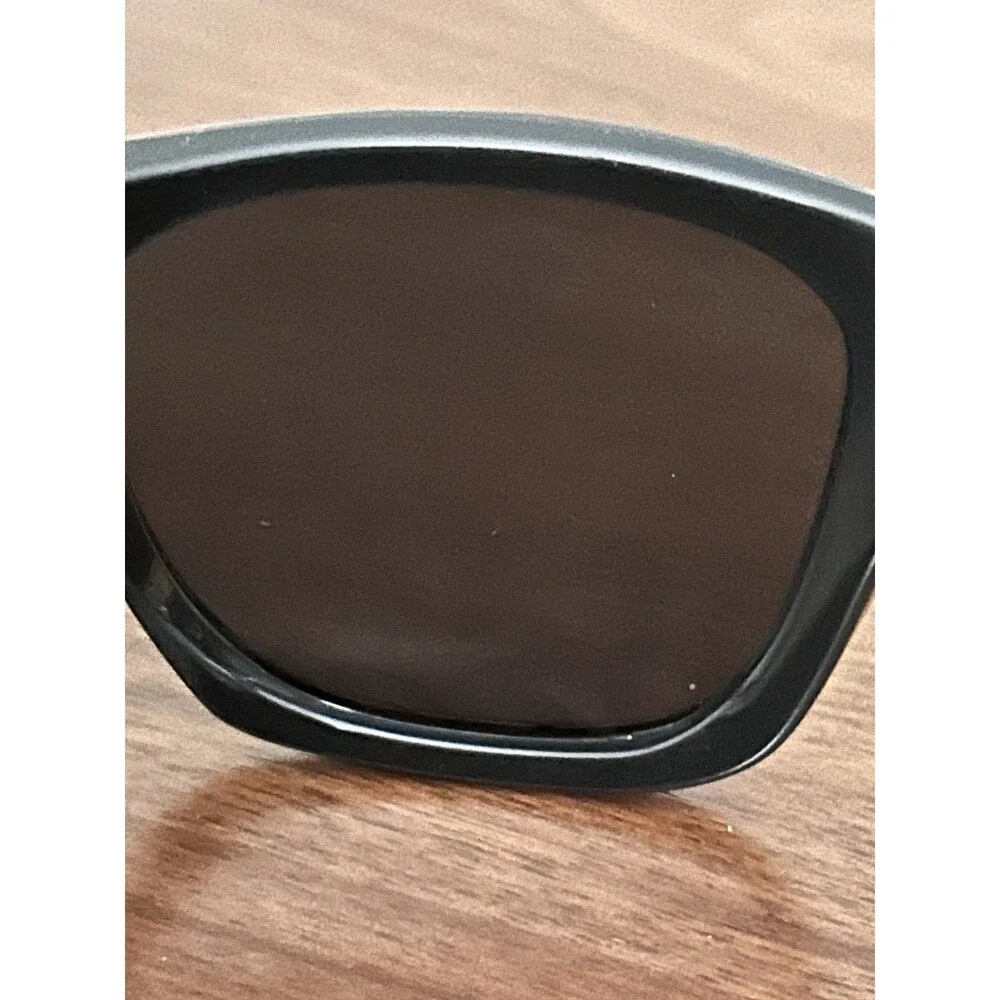 Ray-Ban RB4194 Rectangle Sunglasses Black/Brown lens size 53-18 pre owned